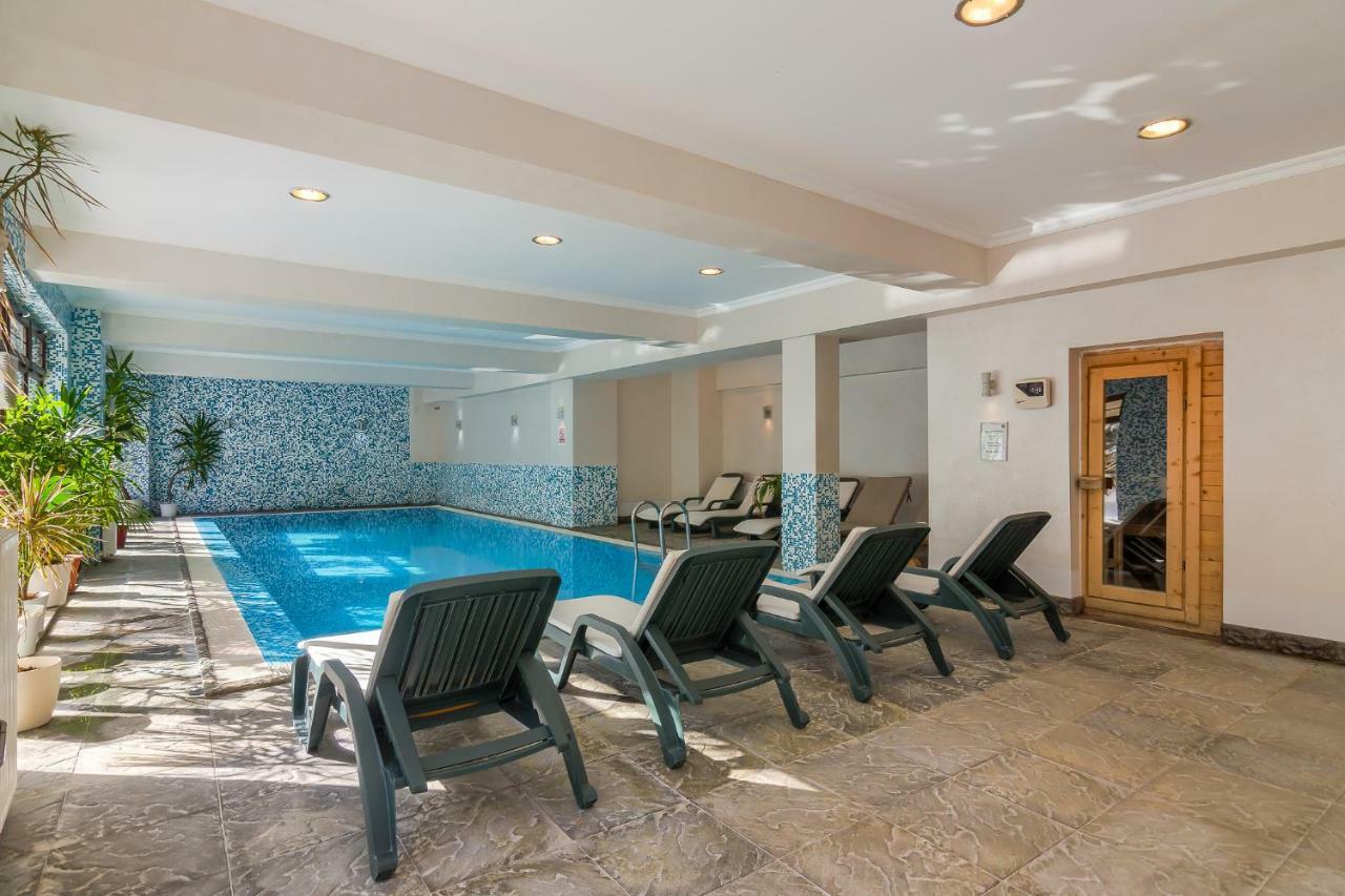 Rizzo Boutique Hotel Пояна Брашов Екстериор снимка