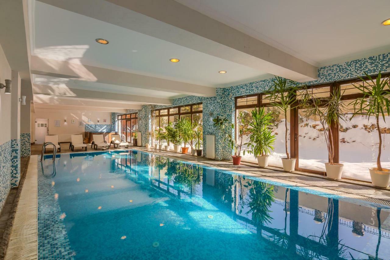 Rizzo Boutique Hotel Пояна Брашов Екстериор снимка